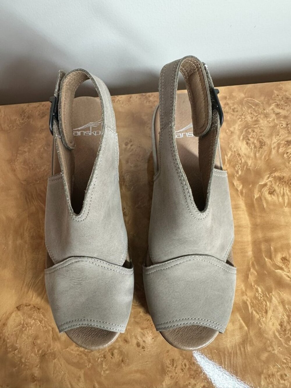 Dansko Vanda Taupe Leather Milled Wedge Slingback Peep Toe Shoes Size 40 - Picture 8 of 10